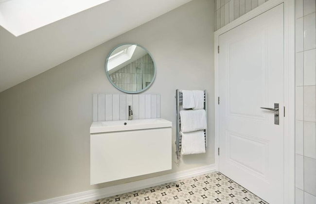 The Roehampton Place - Elegant 5bdr House With Garden + Parking - Foto 17