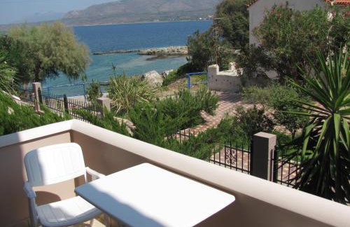 Lakonia Bay Apartments - Photo 11