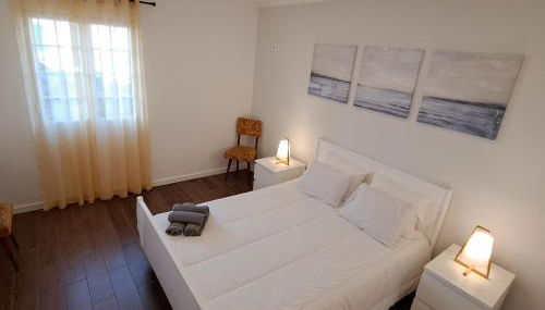 Hamilton House - Photo 2