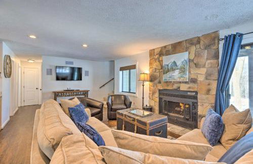 Bright Wintergreen Resort Home Deck and Grill! - Foto 23