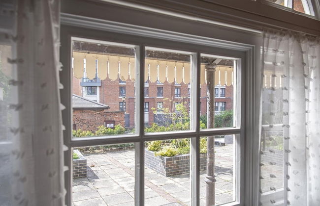 Chocolets - The Kitkat Suite - Photo 61