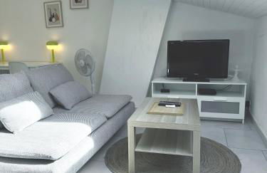 Studio Lumineux & Spacieux, Tout Neuf, Grand Lit - Foto 1