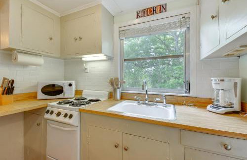 Waterfront Cabin with Private Dock on Lake Hartwell! - Foto 10