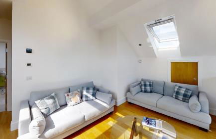 Lakeside property with spa access on a nature reserve Beaumont Village 25 BV25 - Photo 9