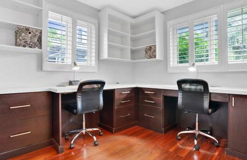 Modern 4BR Villa with Pool - Outdoor amenities - WFH - Foto 23