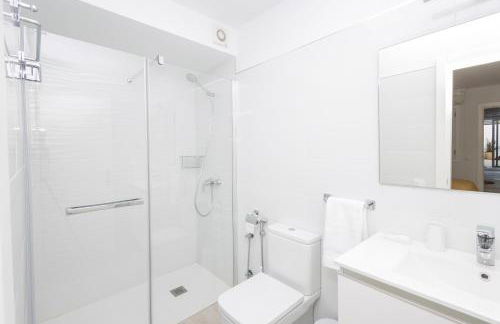 Sea Views Private Terrace 2BR House near the Beach - Foto 31