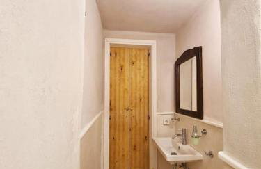 Hidden gem of 1900, 7km from sea - Foto 9