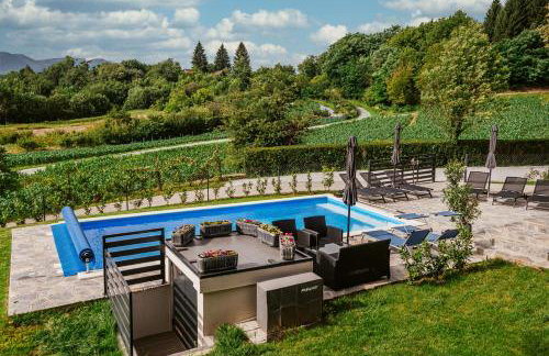 Holiday House Zrinski with Pool, Sauna & Jacuzzi - Foto 28