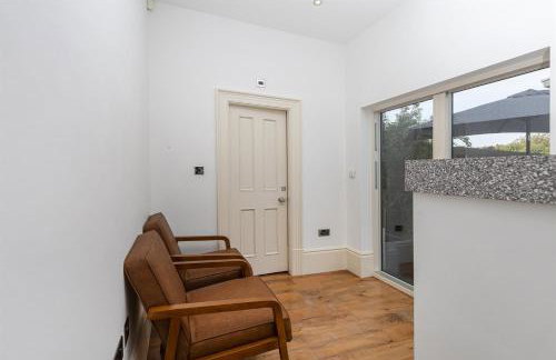 Thrushley Cottage - sleeps 7 - with roof terrace - Foto 22