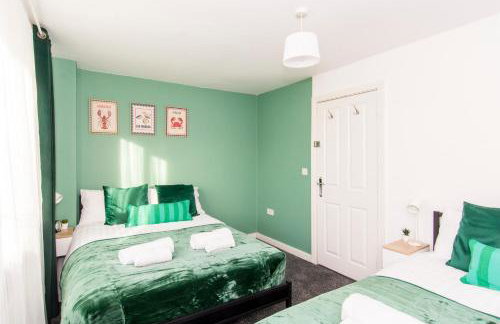 Workers Families Pet Friendly 7Bed 2Bath and WC Free Parking Garden 14PPL - Photo 10