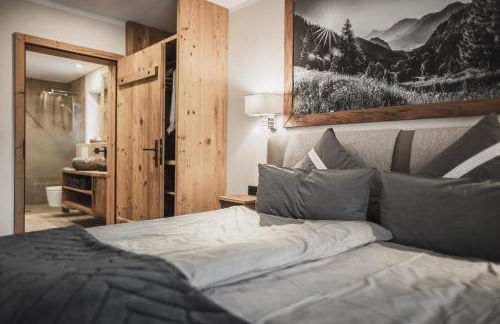 Chalet BERGSUCHT in Ruhpolding Bayern, Traumlage am sonnigen Südhang, kostenlose Parkplätze, schnelles WLAN, ruhige Sackgasse, NETFLIX inklusive - Foto 33