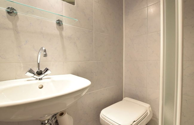 Luxury Holiday Home With Sauna - Photo 39