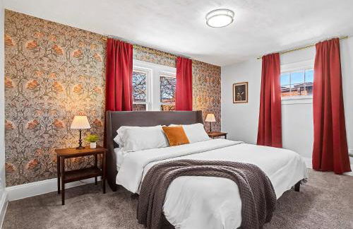 4 Bed 2 Bath Walk to Lakewood Restaurants and Shops - Foto 3