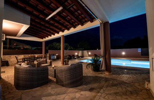 Villa Komel with Pool - Foto 5