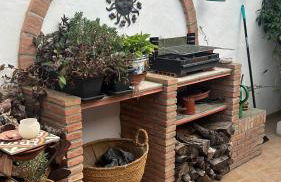 House -Sleeps 6-Garden-Fireplace - Photo 3