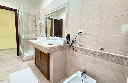 FARSHI home - Photo 21