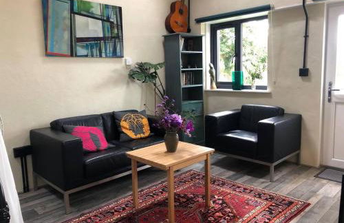 Little Linney - Sleeps 2 - Garden - Parking - Wifi - Foto 5