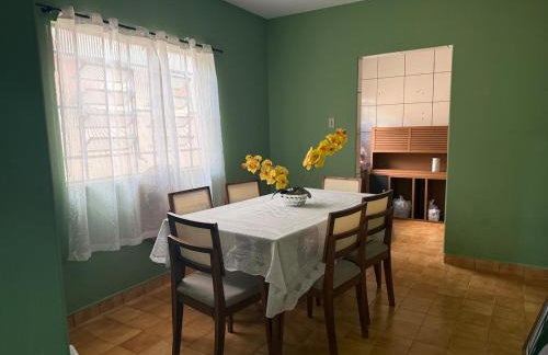 Casa ampla, confortável próx ao lago JK no centro - Foto 29