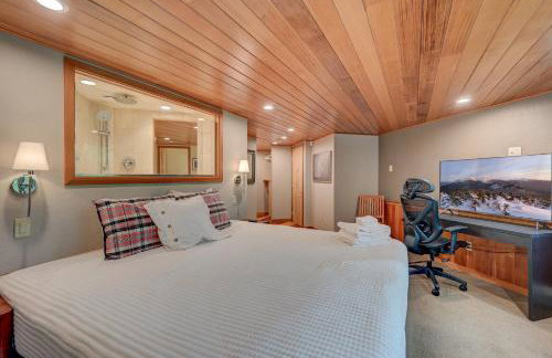 Steps to the Ellis River - Luxe, Hot Tub, Game Room - Foto 33