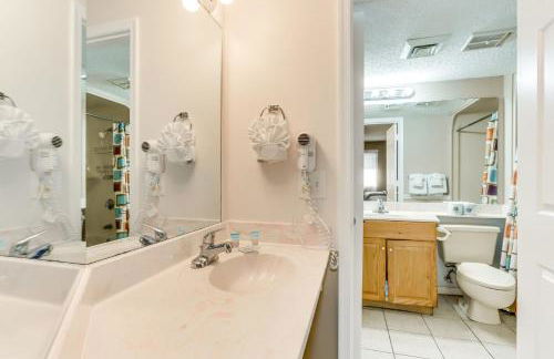 Scenic Views from the balcony at Ocean Forest Plaza Condos - Foto 16