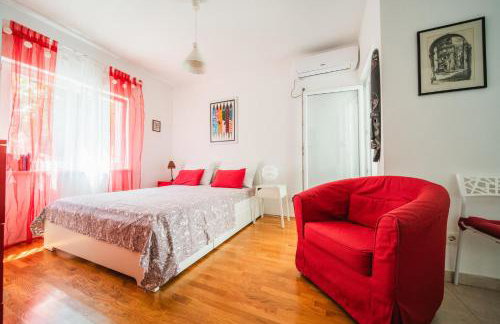 Violet Red Yellow Apartments - Foto 23