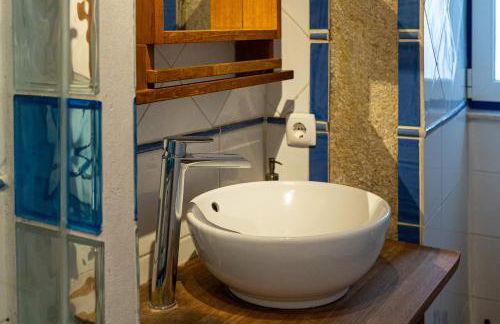 Charmingly Renovated Village House in Sintra, Penedo - Photo 44