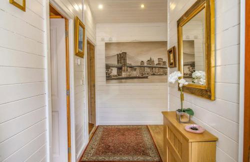 Astbury Falls Luxury Retreats - Photo 3