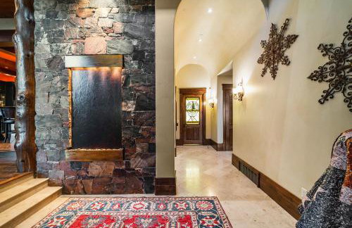 8 Bedroom Deer Valley Masterpiece with endless views. Theater hot tub game room ski-inout - Photo 49