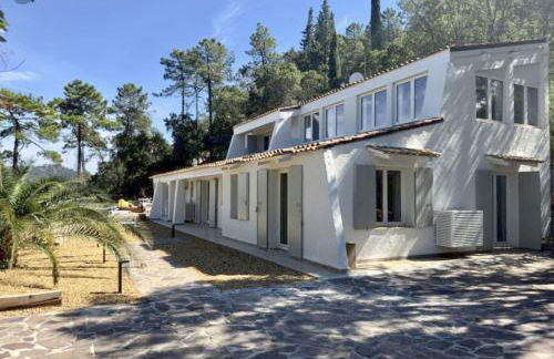 Villa Ormarine, vue exceptionnelle sur la baie de Cannes et le Mercantour - Foto 15