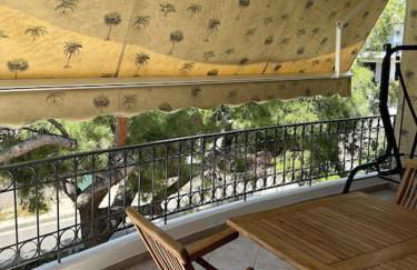 Sunny Modern Beach Retreat Steps from the Shore - Photo 31