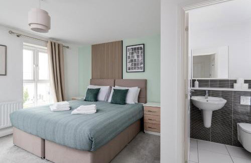 4 Bedroom House By Humming Nest Short Lets & Serviced Accommodation Milton Keynes With Free WiFi & Parking - Foto 17