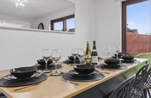 NEW! Large 5BR 2BA Home Leamington Spa Driveway Garage Parking WI-FI - Photo 30