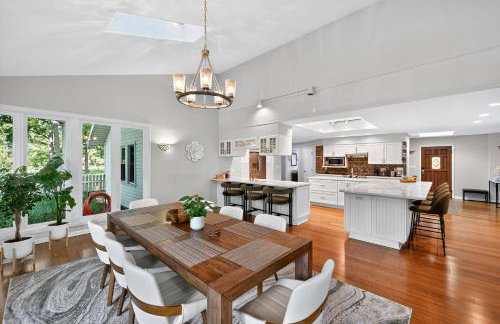 Secluded Luxe 5BR Estate| Pool, Wineries, Near ND - Foto 17