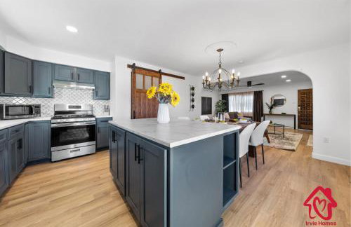 ValleyVibe: Modern Comfort in North Valley - an Irvie Home - Foto 2