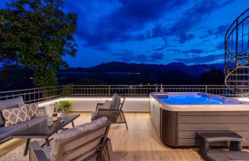 Villa Stella with 32 sqm private heated pool Jacuzzi Sauna Media room 3 bedrooms - Photo 38