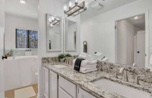 Lake & Mountain Resort Escape-Pools, Golf, Boat - Foto 23