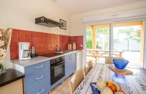 Alluring Holiday Home in Largentière with Pool - Foto 4