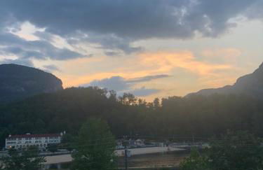 Majestic views of Mountains and Water- The Perch - Foto 12