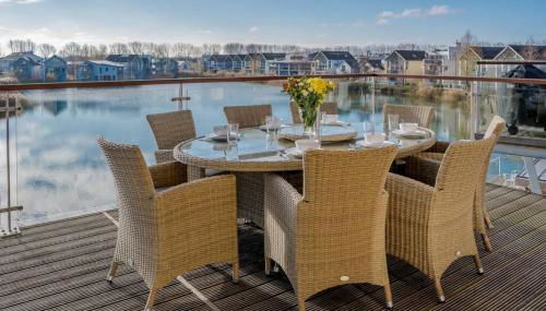 Wren Lodge HM11 HOT TUB Lakeside Spa Property - Foto 4