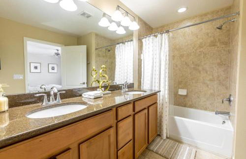 Special Offer Stunning TownHome With Private Pool close to Disney 8960PP - Foto 42