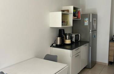 Nice 2P quiet, tram, convenient - Foto 6