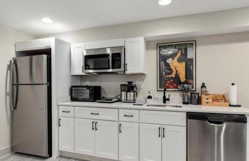 Classy Central DC Bloomingdale 1-BR Getaway - Foto 14