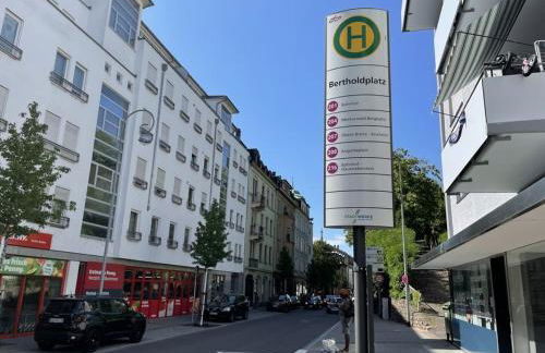 Apartment - zentrumsnah, eigener Parkplatz und großer Balkon ins Grüne - Foto 42