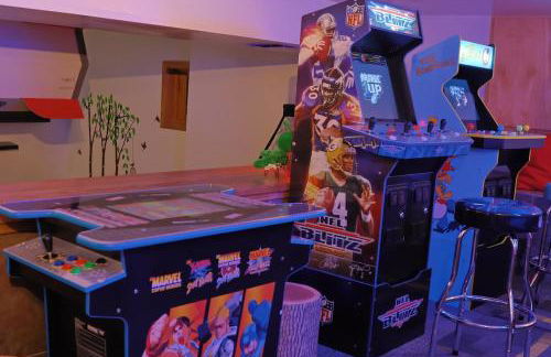 Mountain Top! Family Paradise w Hot Tub & Game Rm - Foto 46