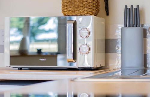 Muntjac View, Beechcroft Barns, Cawston, Norfolk - Photo 8