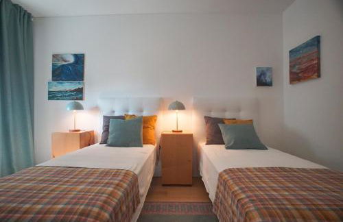 Lisbon Oriente River View w/ Balcony&Garage - Photo 28