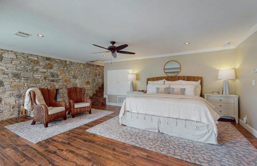 Luxurious Retreat on Lake LBJ Pool, Hot Tub, Dock - Foto 14