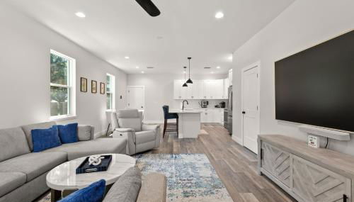 NEW! Casa Cereza - Gorgeous,Spacious, Newly Constructed Home In West Tampa - Foto 4