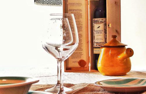 House with Dream Panoramic Terrace in the Heart of Bosa, 80 sqm with BBQ and Breathtaking View - Foto 31