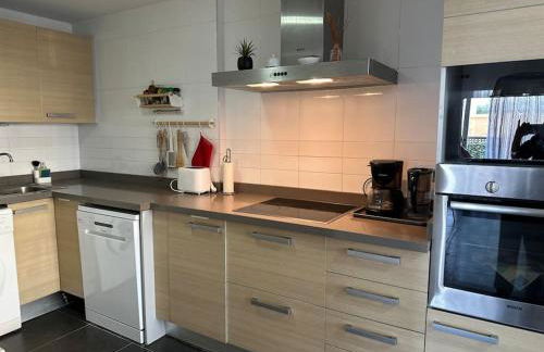 Adosado en la playa con piscina - Foto 12